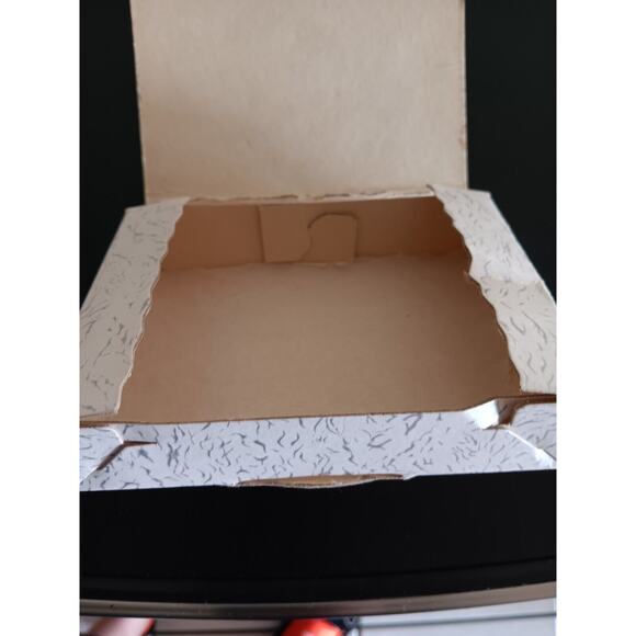 Vintage Andre Jewelry & Gifts Pottstown PA Cardboard Gift Box - Picture 7 of 10